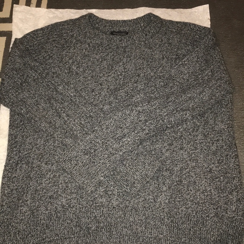 Men’s Abercrombie gray knitted sweater